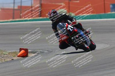 media/Apr-20-2025-AHRMA (Sun) [[393a79c373]]/Race/Group 8/Turn 4b/